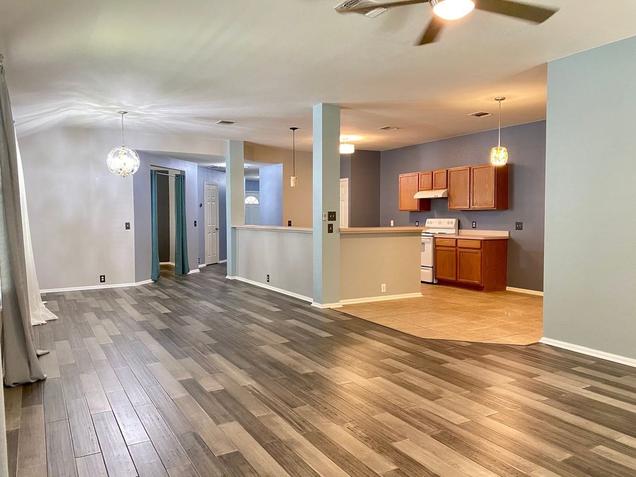 1911 Wormack Way - Photo 3 of 19