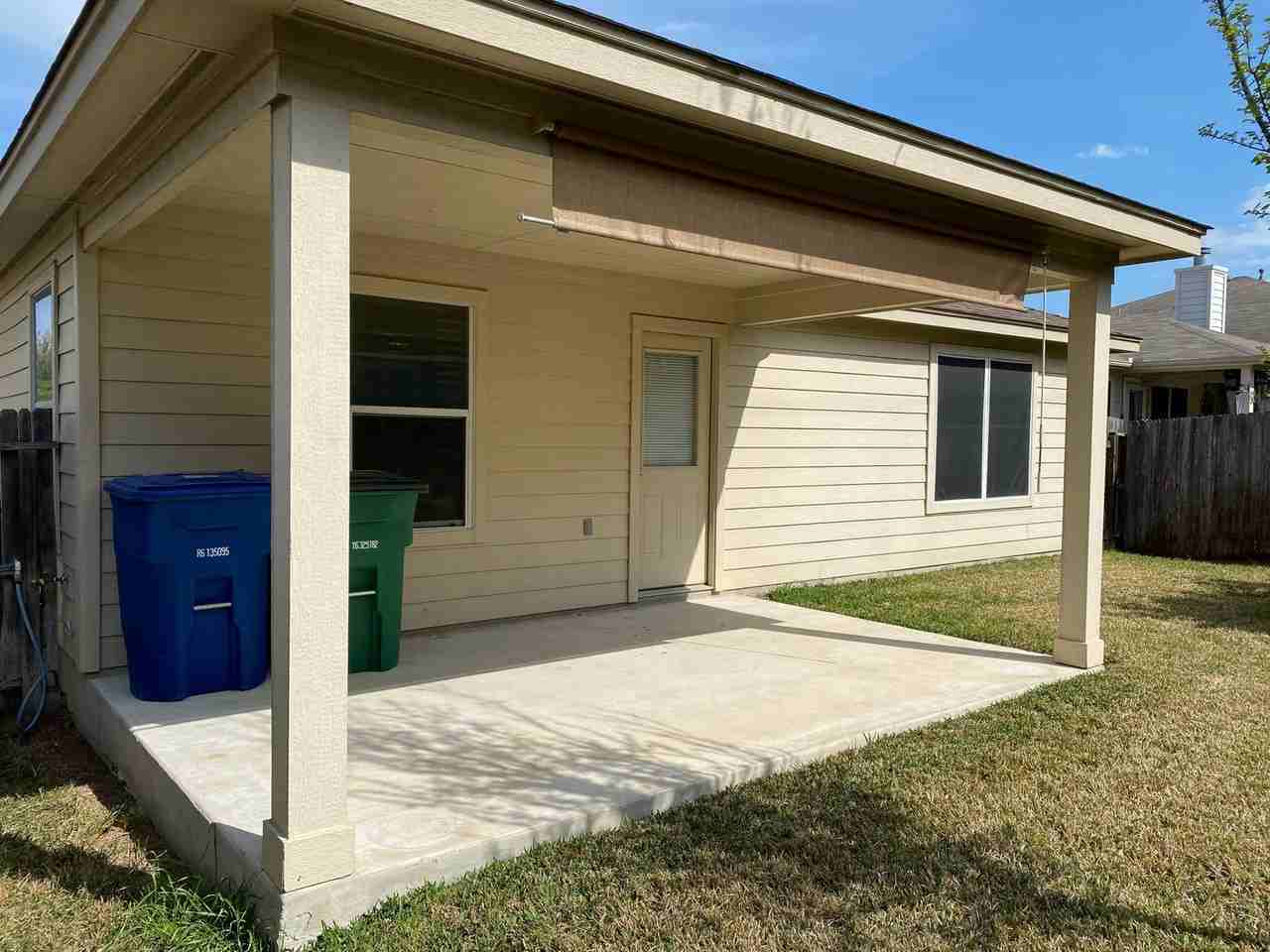 1911 Wormack Way - Photo 4 of 19