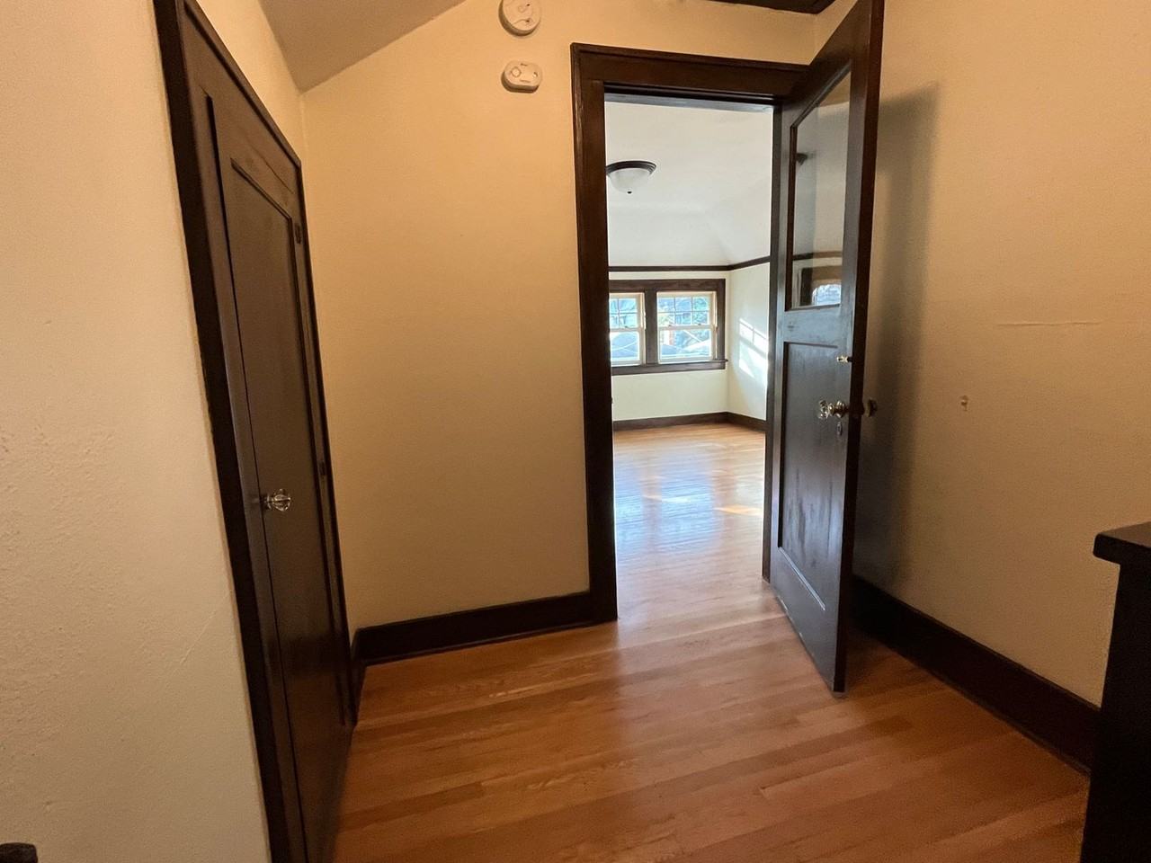 929 Northeast Tillamook Street - Photo 5 of 20