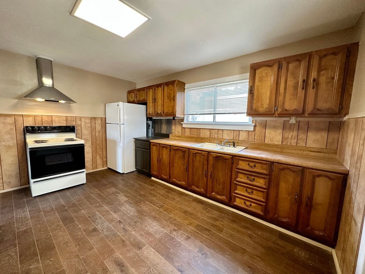 853 Main Street - Photo 4 of 19