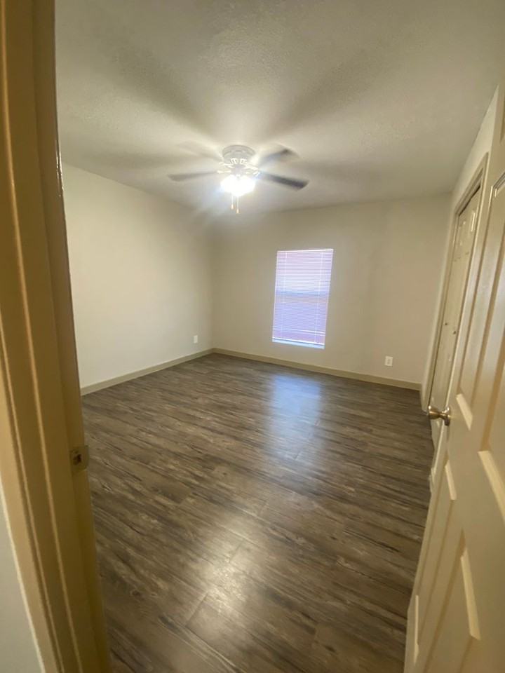 Spanish Point Apartments - Photo 6 of 7