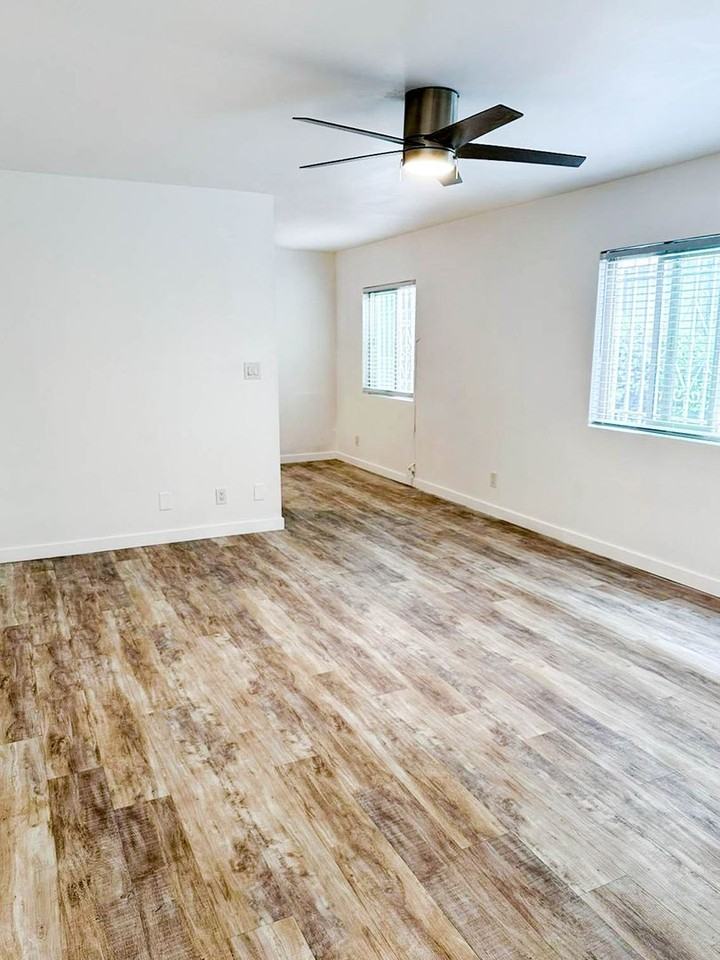 416 Rose Avenue #1 - Photo 4 of 7