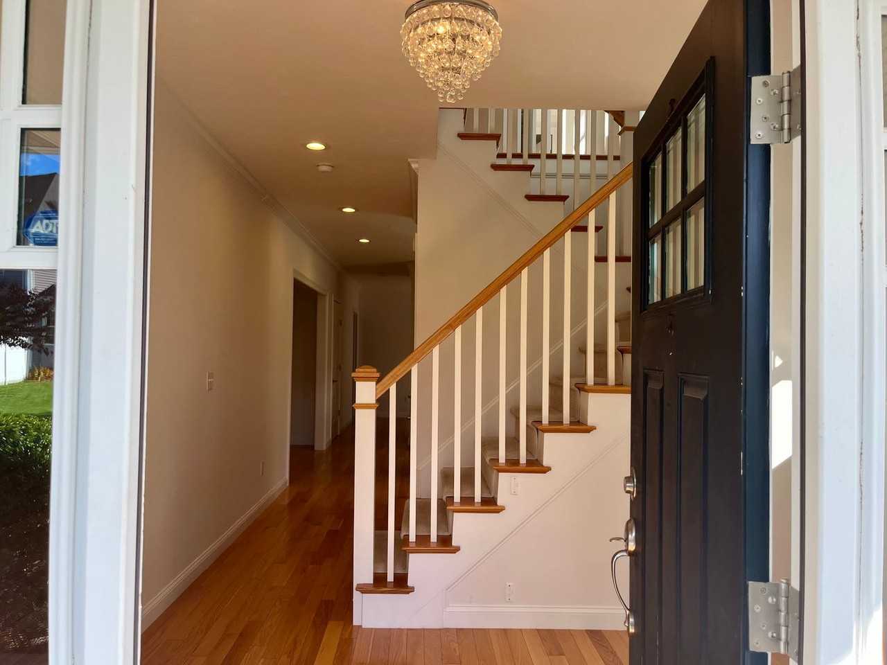 1 Lawton Ln - Photo 5 of 35