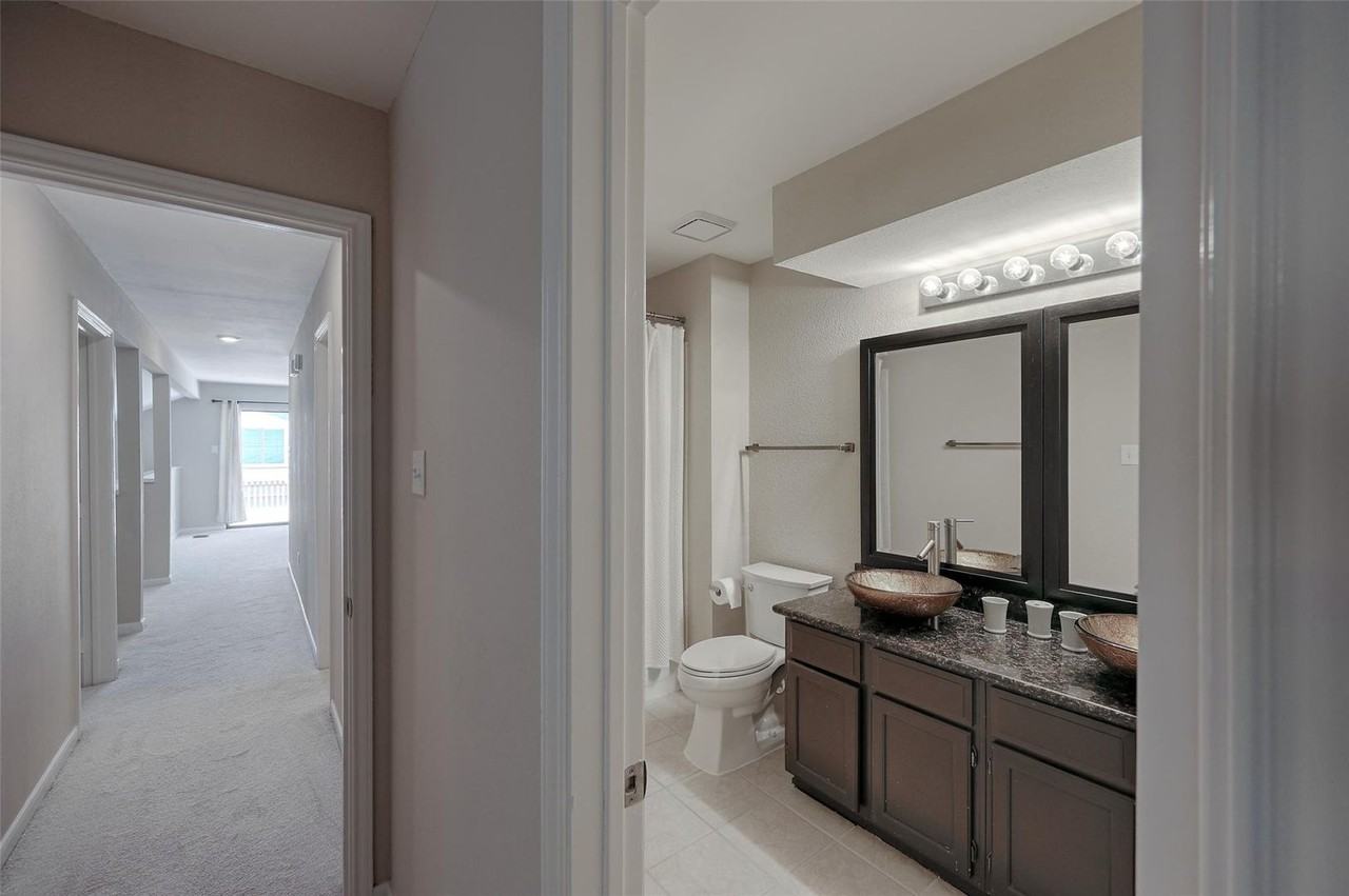 7720 Theissetta Drive - Photo 3 of 26