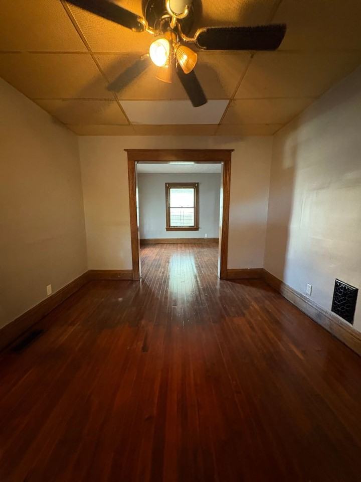 87 Fairbanks St - Photo 3 of 15