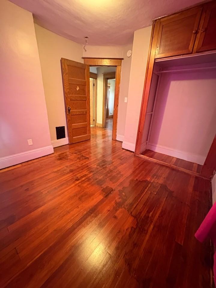 87 Fairbanks St - Photo 7 of 15