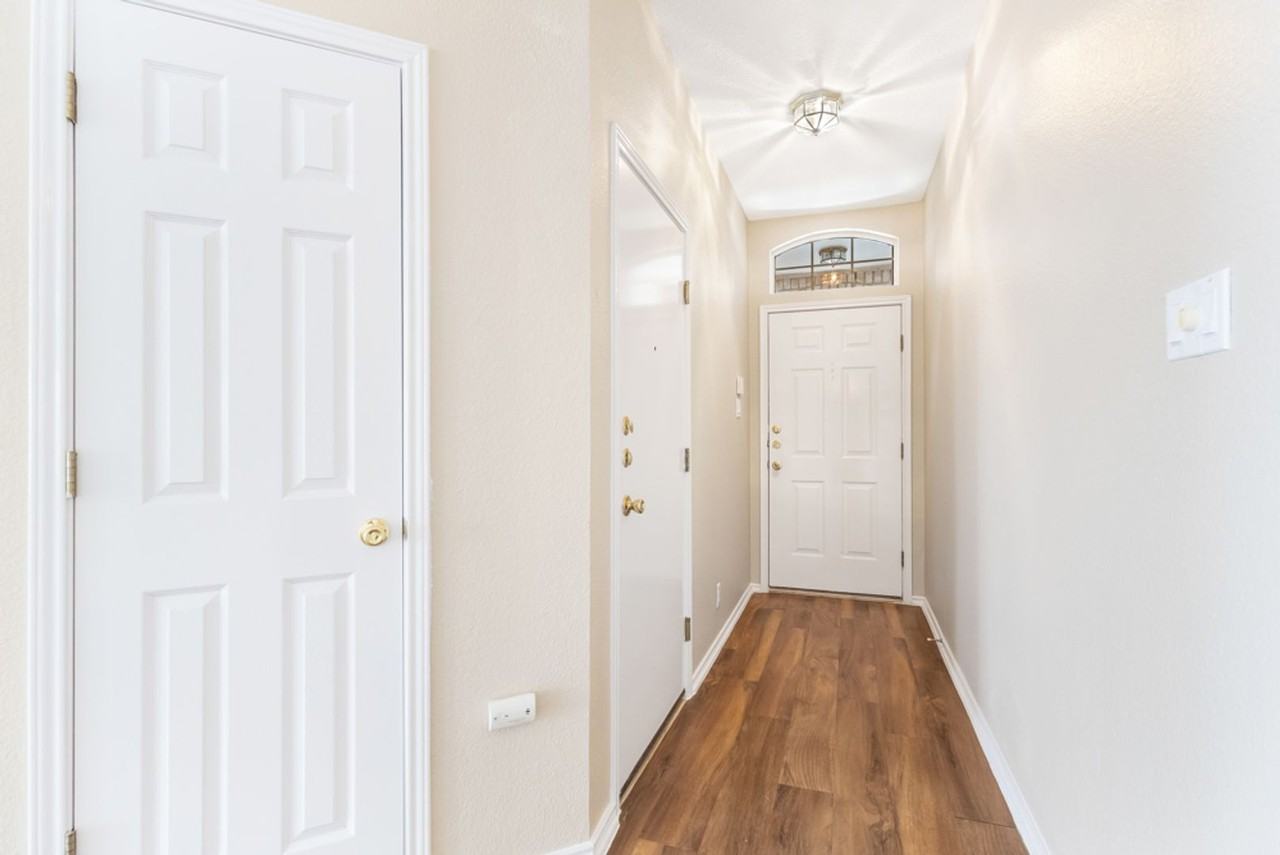 5114 Crestwood Hill Dr - Photo 3 of 24