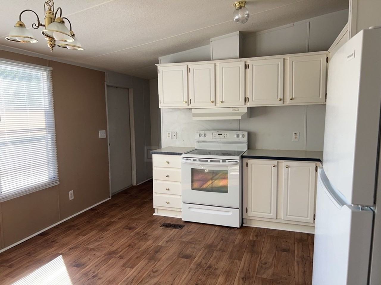 3406 Valencia Dr - Photo 6 of 21