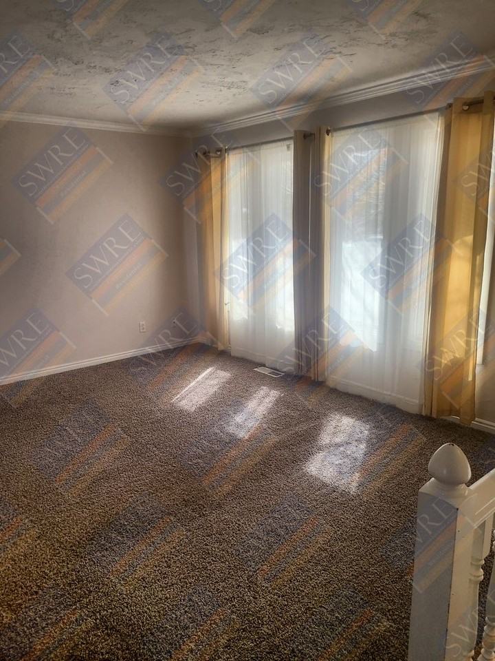 1385 Moran Street - Photo 2 of 16