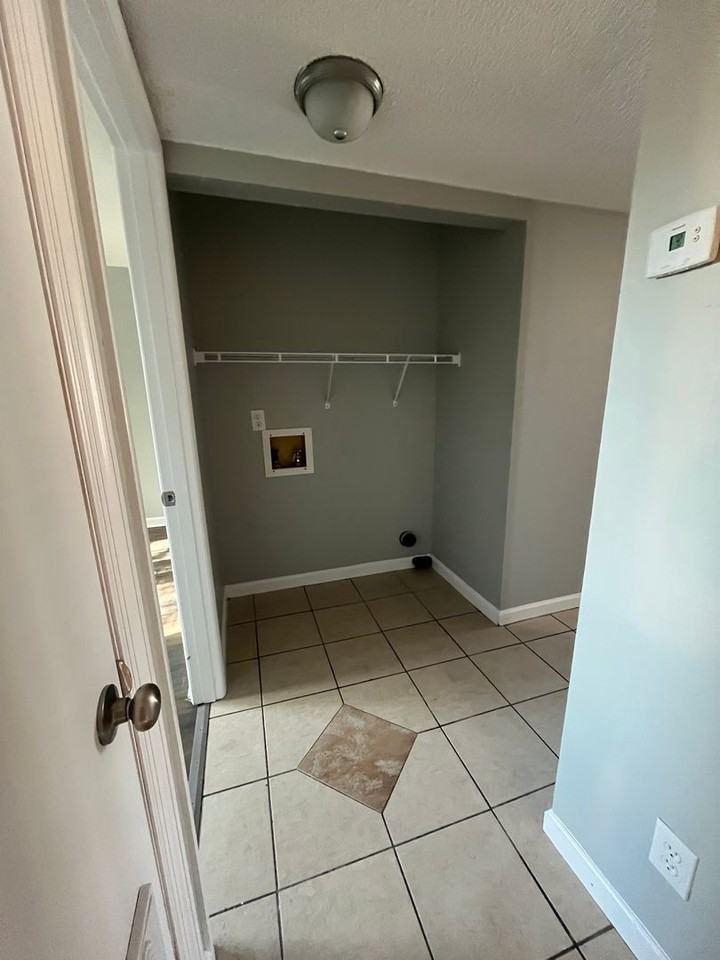 2213 Jonathan Dr Nw - Photo 4 of 9