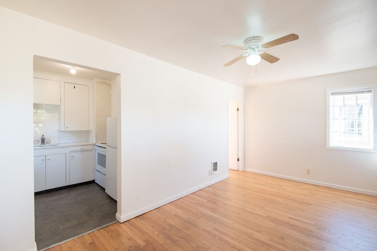 520 19th St Ne - Photo 5 of 10