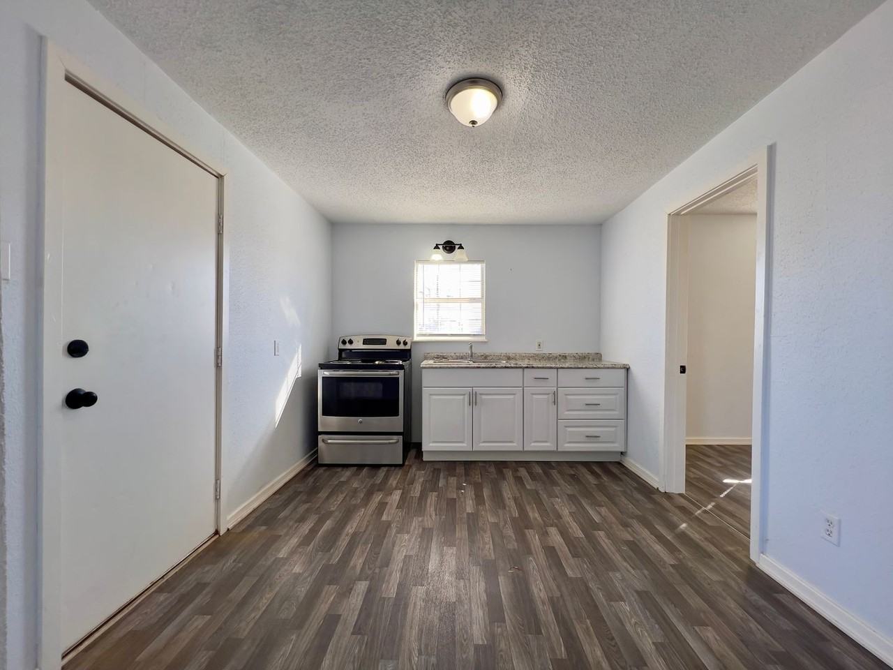 303 Avenue B - Photo 7 of 16