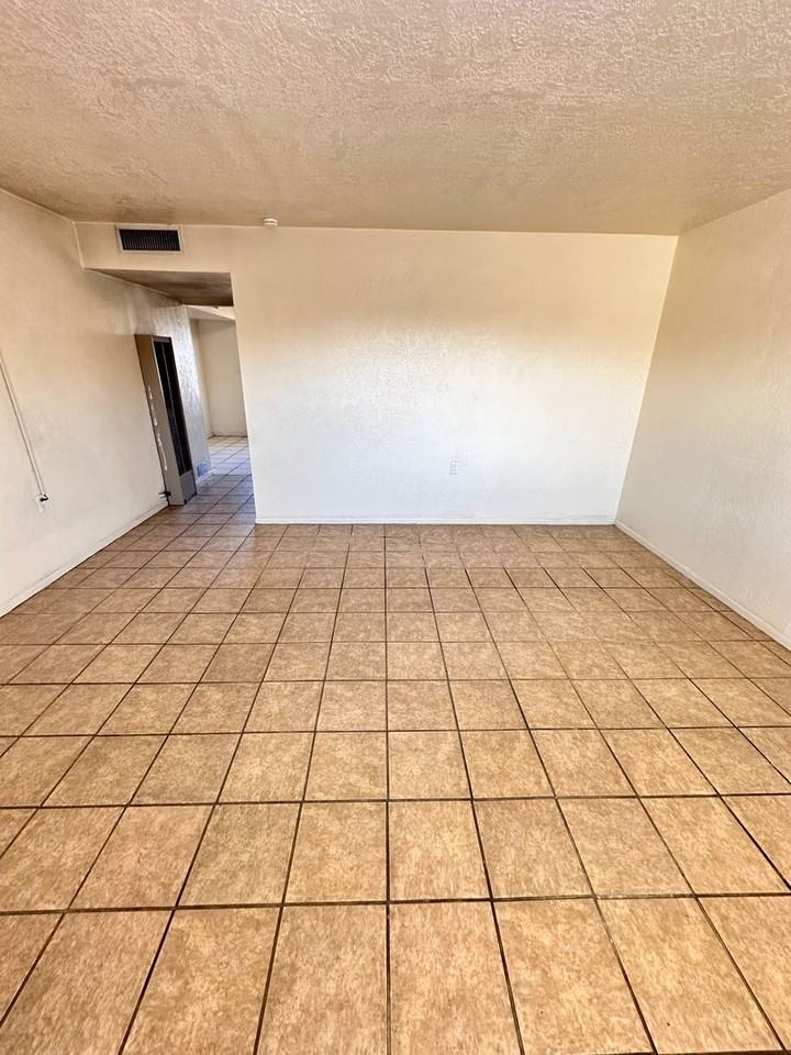 Flora Vista - Photo 7 of 38