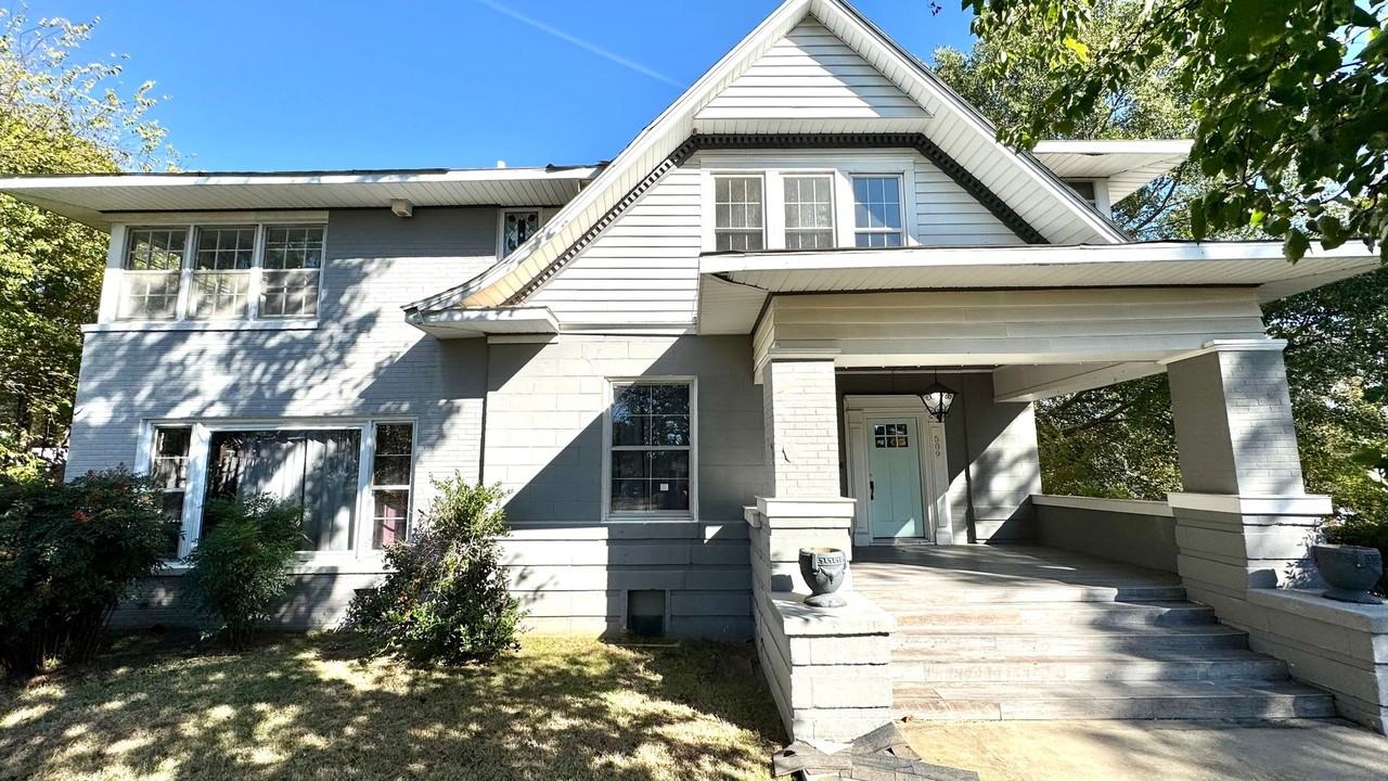 509 East Seneca Avenue - Photo 2 of 40