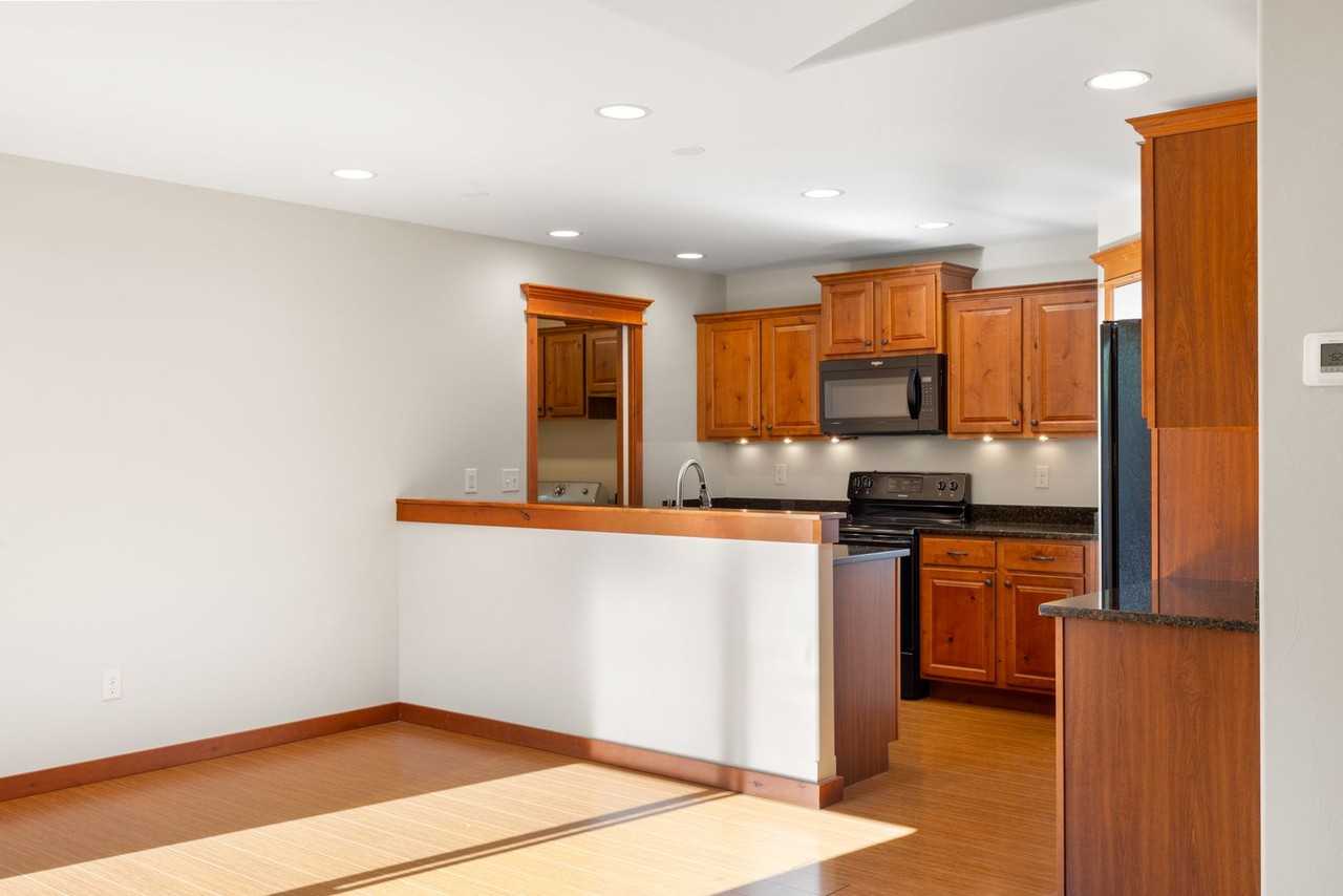 1087 Cottonwood Rd - Photo 6 of 26