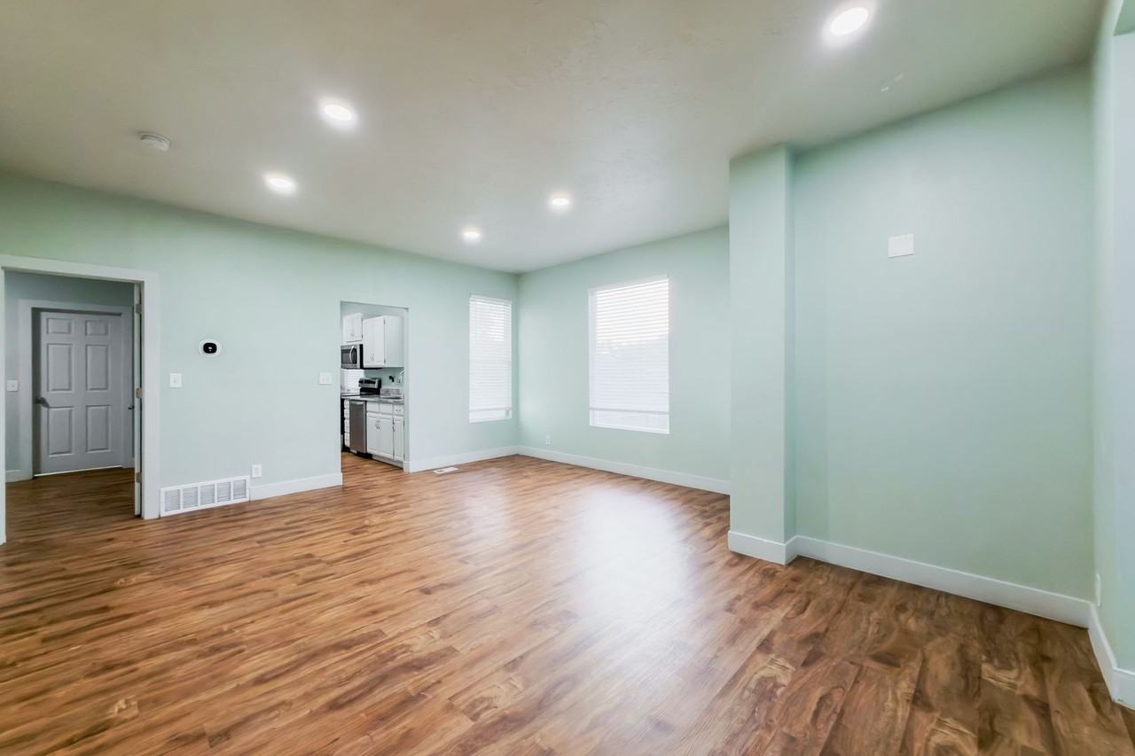 Central Park - Photo 6 of 32