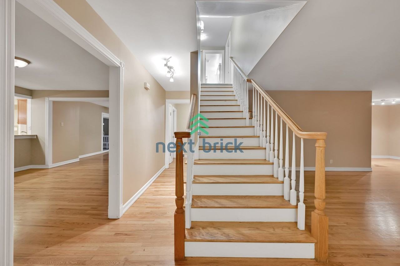 13649 Main Street - Photo 5 of 26