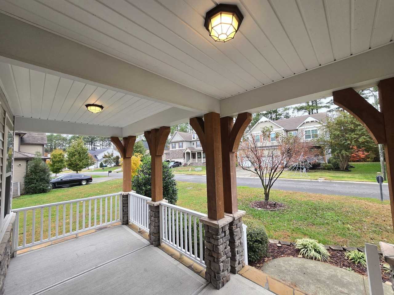 1613 Waddell Court - Photo 3 of 32