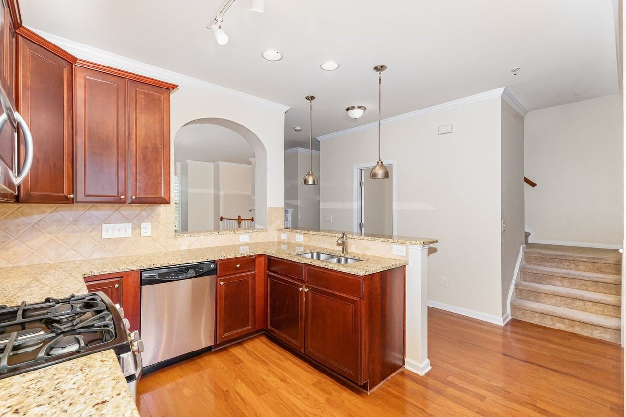 5916 Longeria Ct - Photo 5 of 23