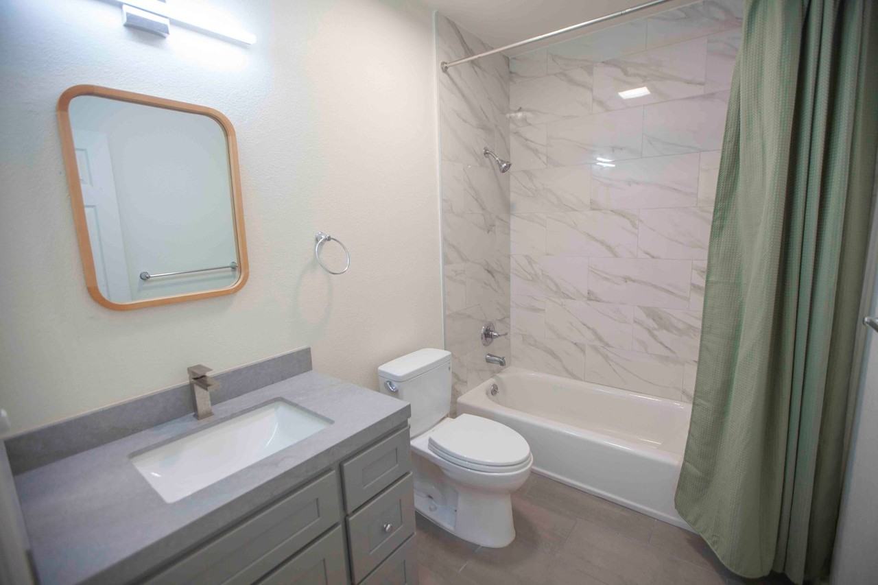 938 Huron Avenue - Photo 4 of 12