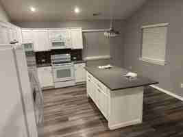 featured image of 123 E 9th Ave #5