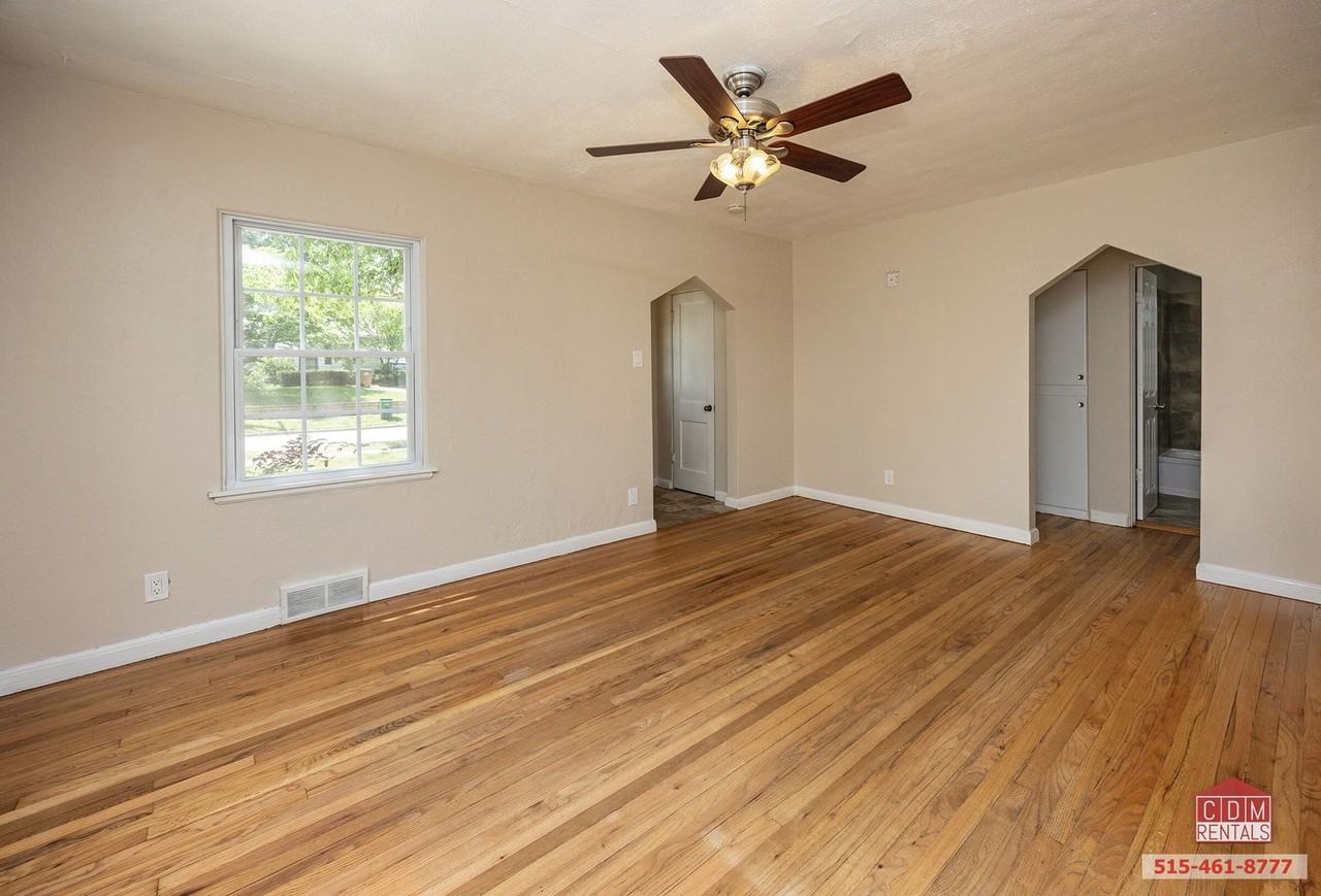 1443 63rd Street - Photo 6 of 29