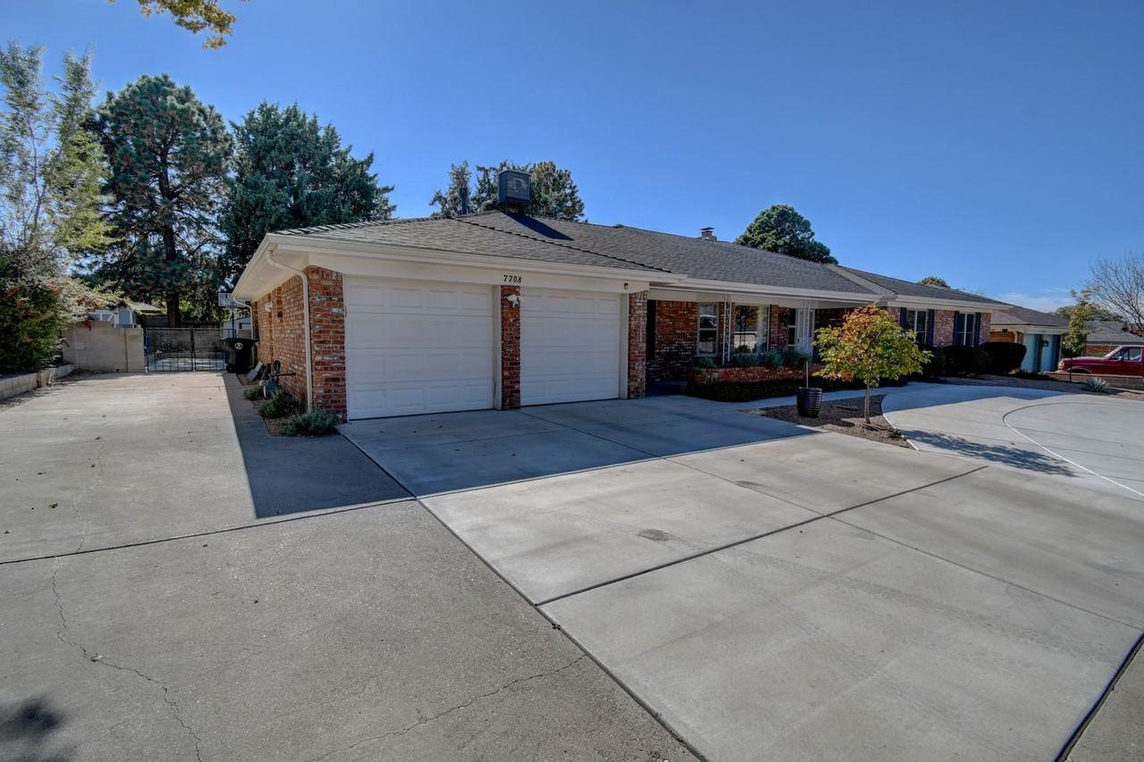 7708 Trail Ridge Rd Ne - Photo 2 of 39