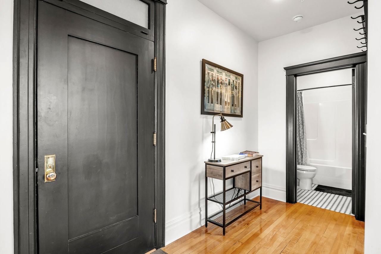 101 101 W Quartz 2A - Photo 5 of 14