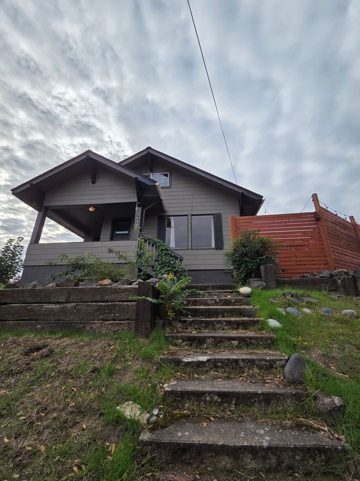 1648 9th Ave - Photo 2 of 16
