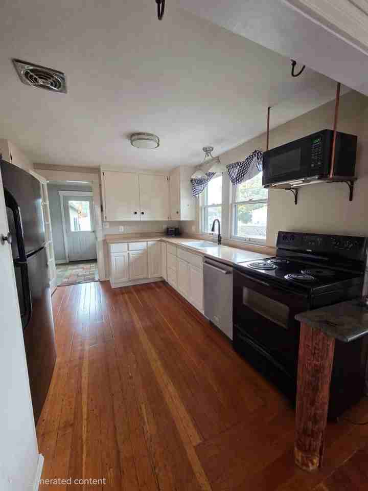 1648 9th Ave - Photo 3 of 16