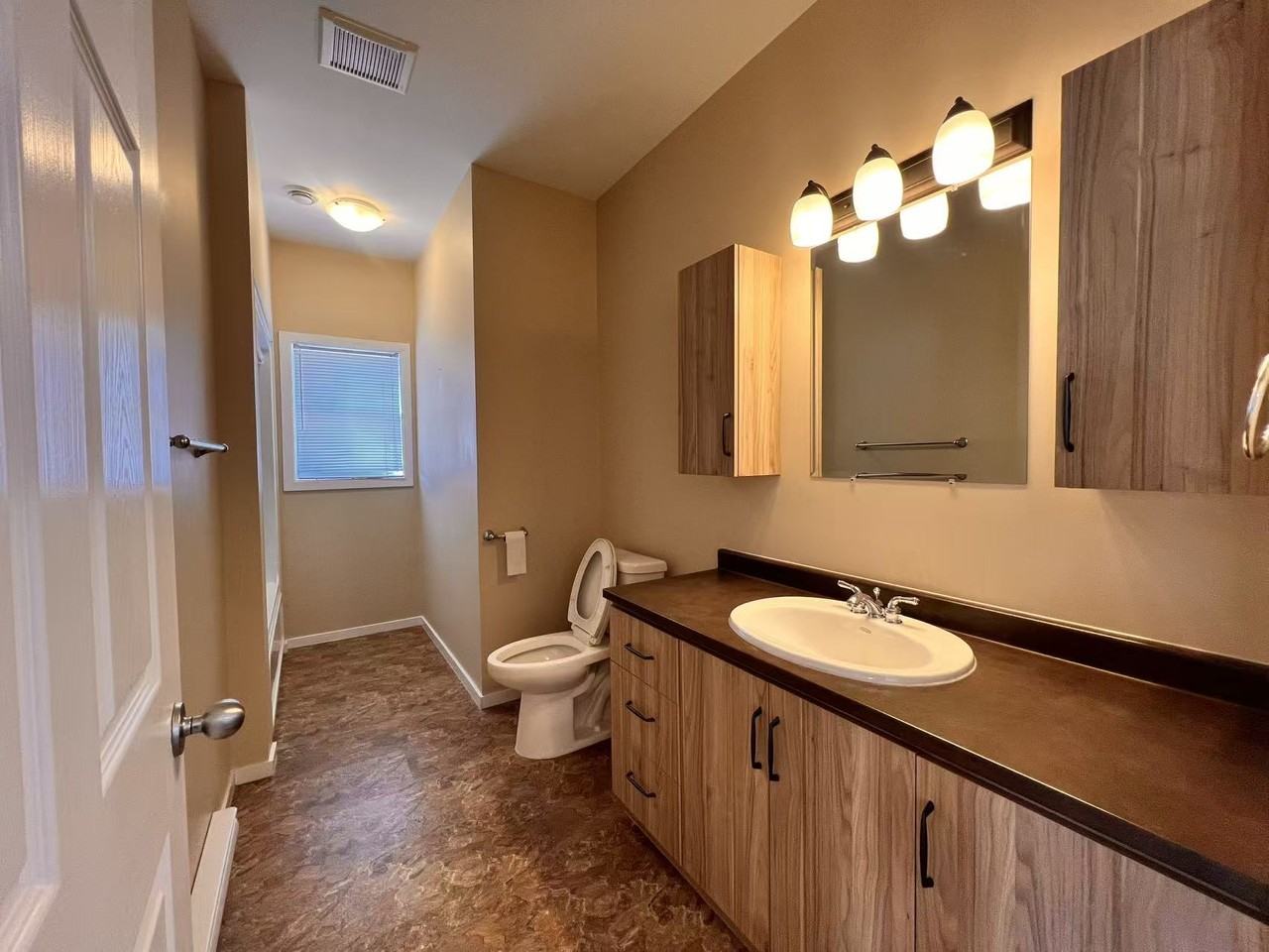 836 Doucet Street - Photo 3 of 8