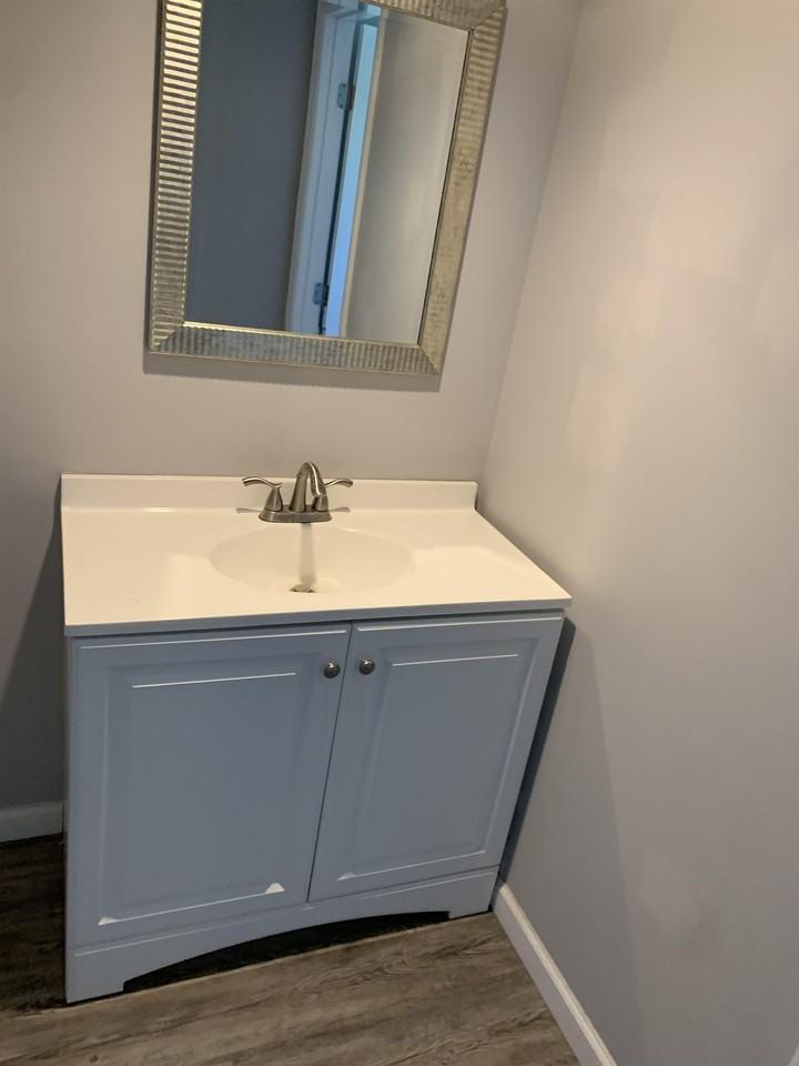 743 E Red Bud Rd #102 - Photo 7 of 10