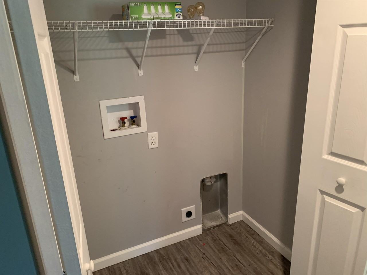 743 E Red Bud Rd #102 - Photo 7 of 10