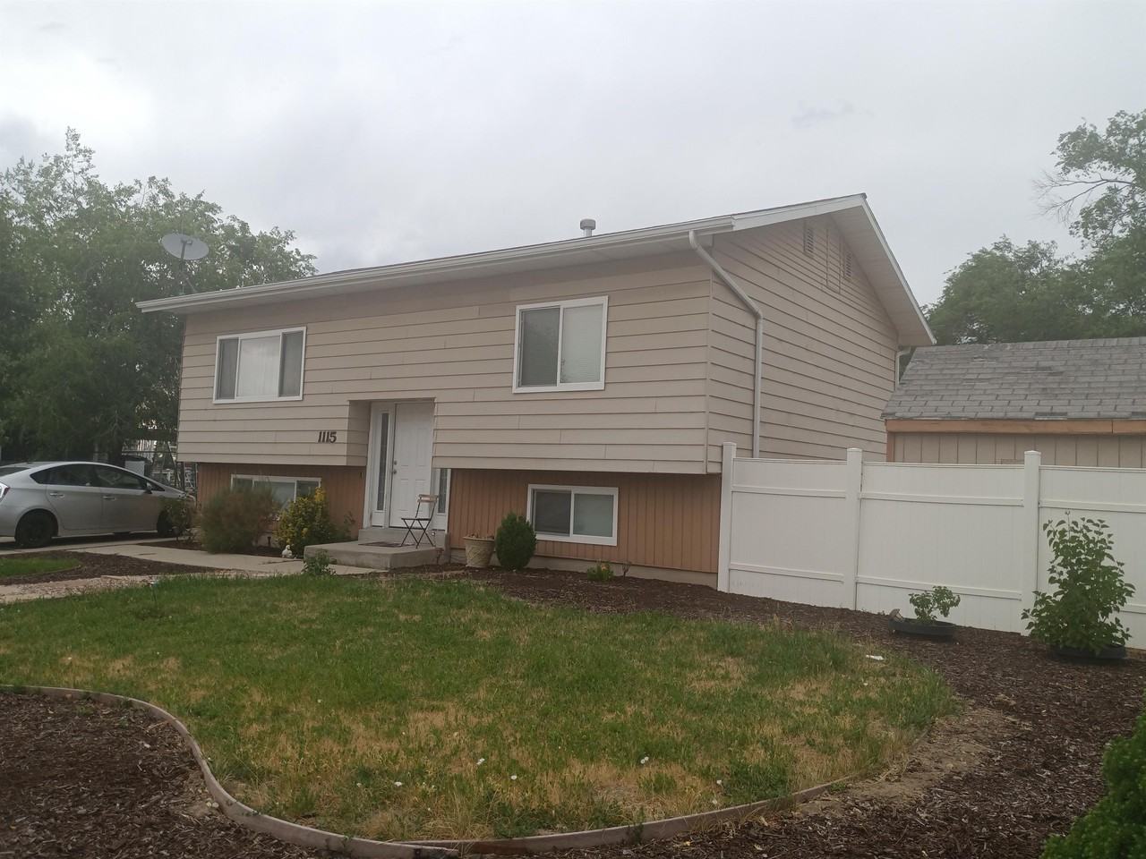 1115 E Larkspur Dr - Photo 4 of 43