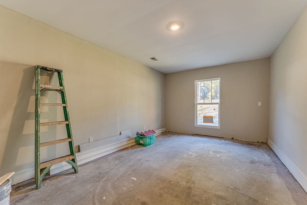 283 E Hampton Ave - Photo 7 of 30