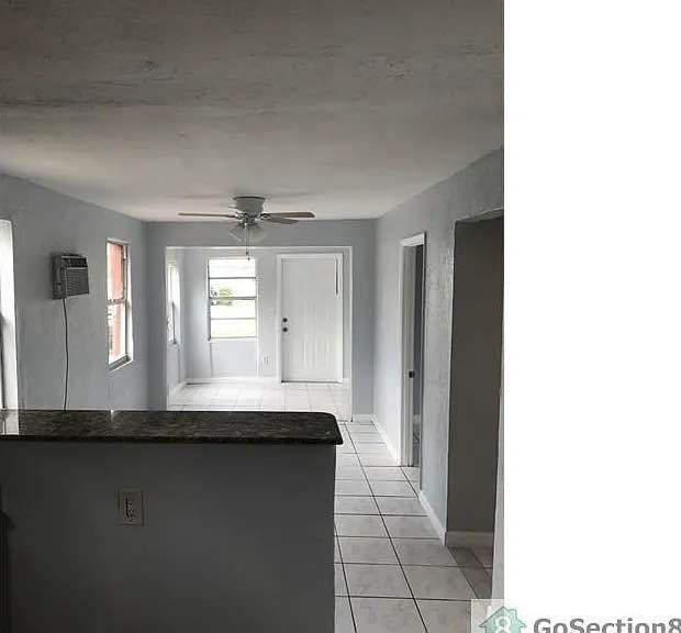 222 Ne 13th Ave - Photo 3 of 6