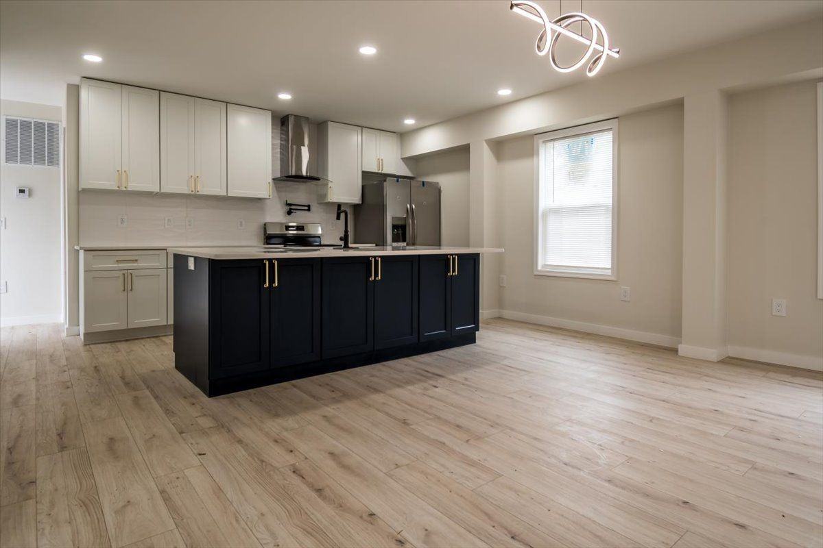 3127 G St Se - Photo 5 of 41