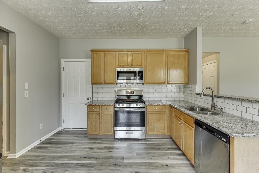 678 Clairidge Elm Trl - Photo 5 of 43