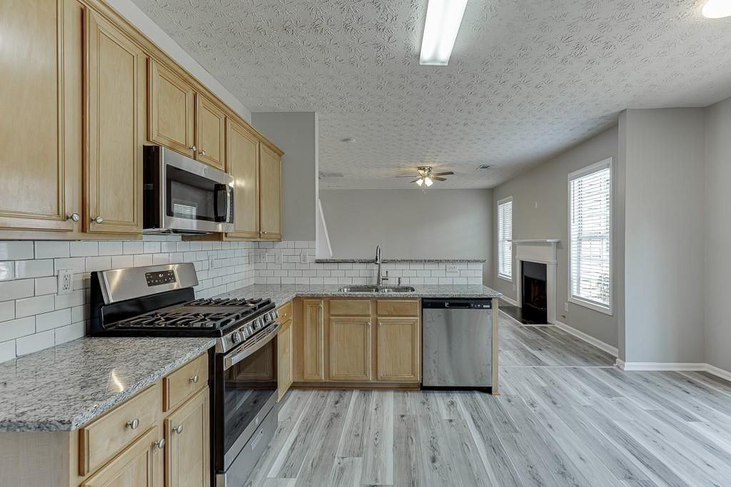 678 Clairidge Elm Trl - Photo 6 of 43