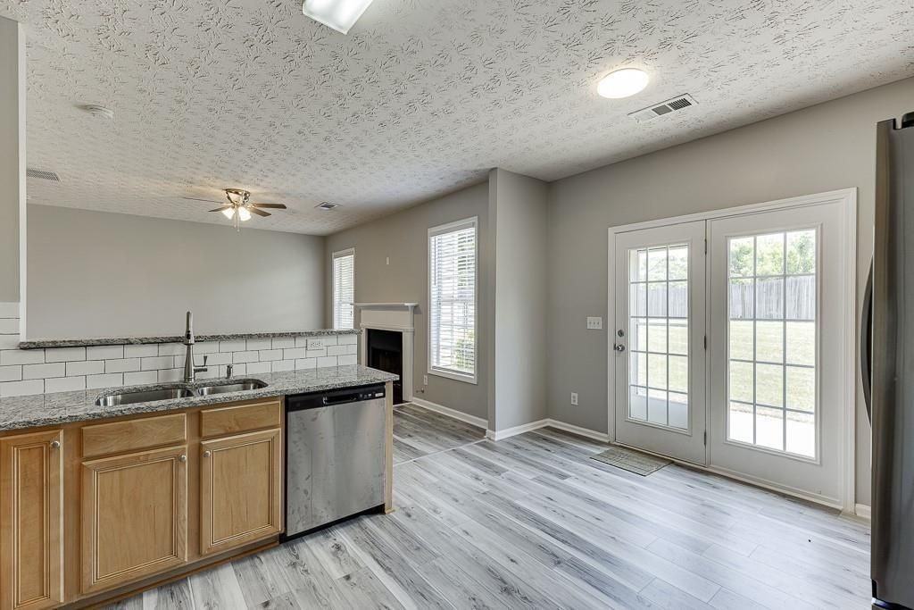 678 Clairidge Elm Trl - Photo 7 of 43