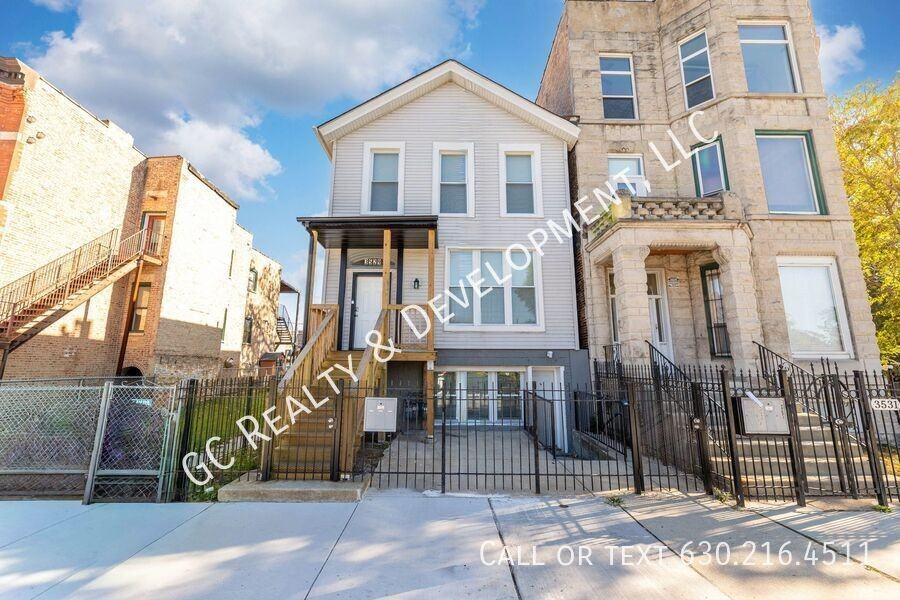 3529 S Indiana Ave #G