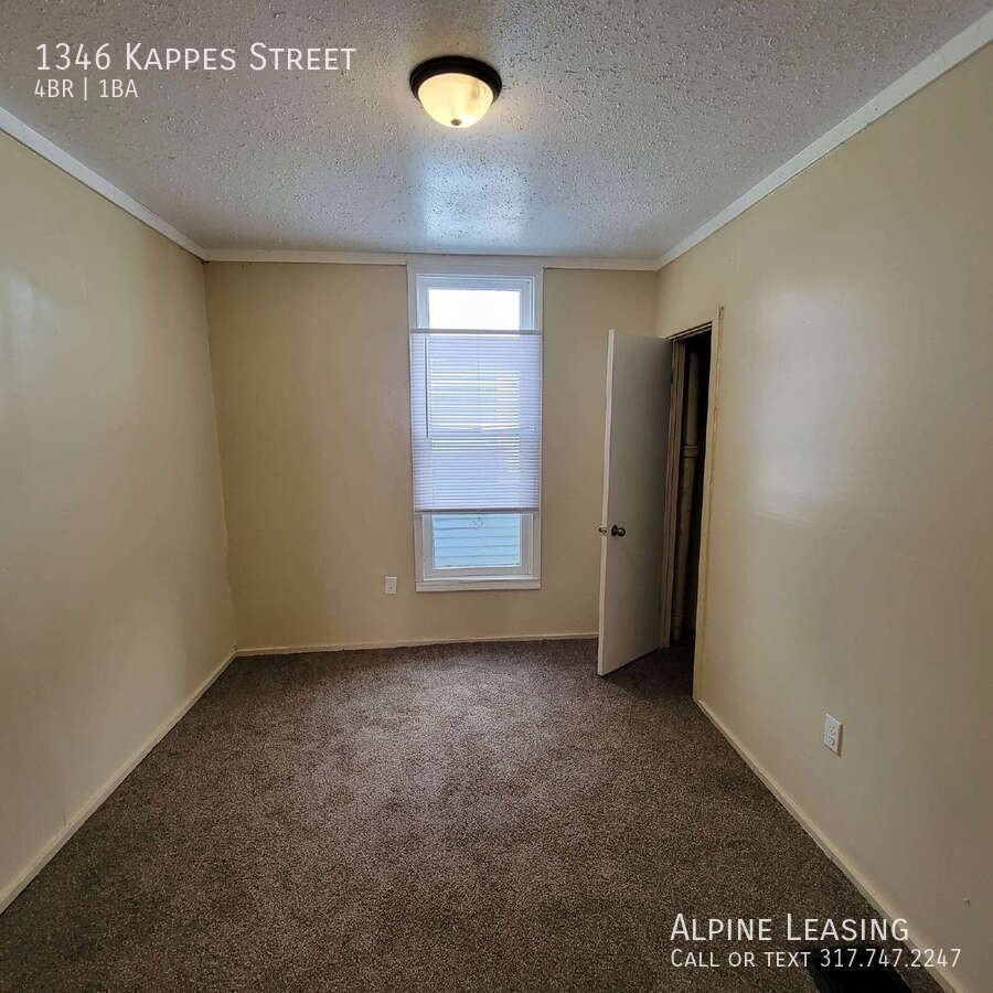 1346 Kappes St - Photo 4 of 7