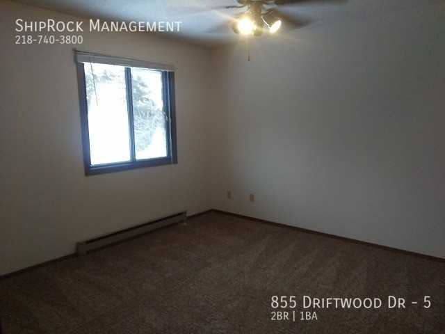 855 Driftwood Drive #5 - Photo 7 of 13