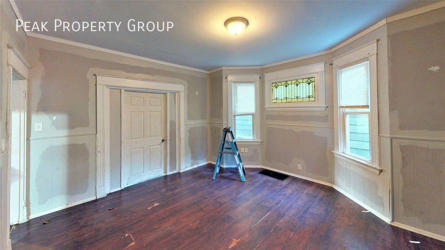 2317 Stratford Ave - Photo 6 of 11