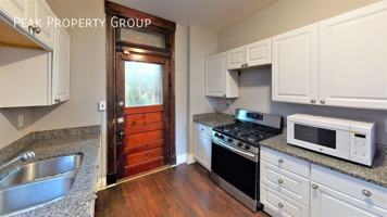 featured image of 2354 Stratford Ave