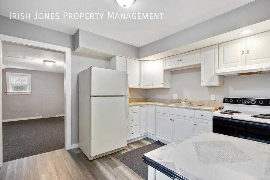 10601 Alleghany Rd - Photo 6 of 17