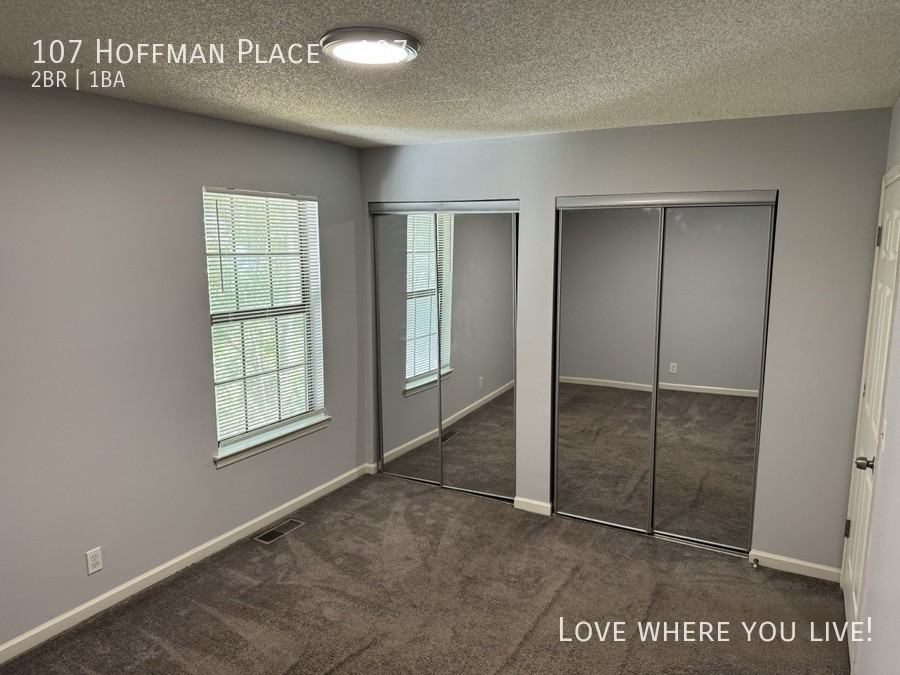 107 Hoffman Pl #107 - Photo 4 of 19