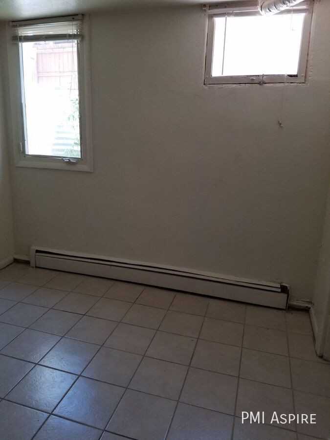 715 Emery St #D - Photo 6 of 10