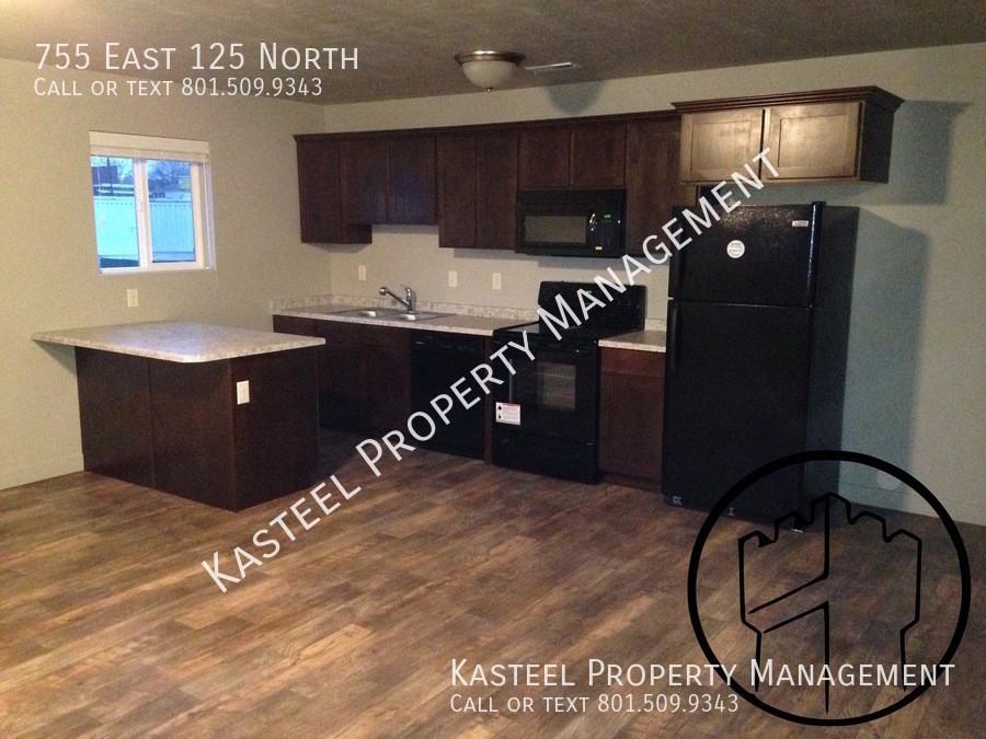 755 East 125 North - Photo 2 of 15