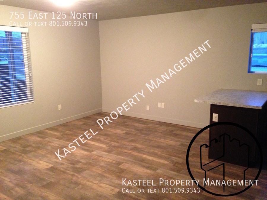 755 East 125 North - Photo 3 of 15